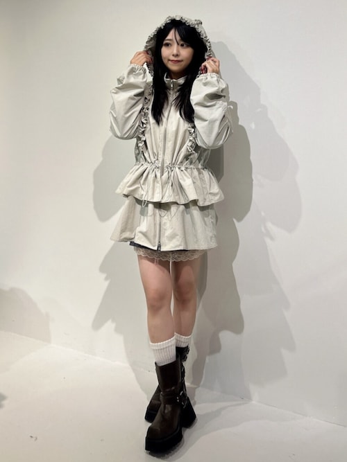 フリルマウンテンブルゾン フード付き 春アウター 春服（ナイロン