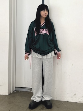 「アイテム（スウェットパンツ）」を使った、ALICEさん（レディース・152cm・20代）の秋コーディネート