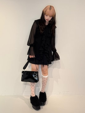 「jouetie（ジュエティ）のラッフルフリルシアーシャツ（シャツ/ブラウス、ブラック系）」を使った、ALICEさん（レディース・152cm）の春コーディネート