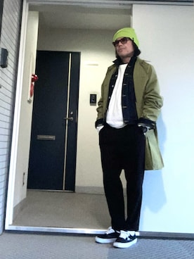 「アイテム（スニーカー）」を使った、けいいちさん（メンズ・170cm・50代）の秋コーディネート