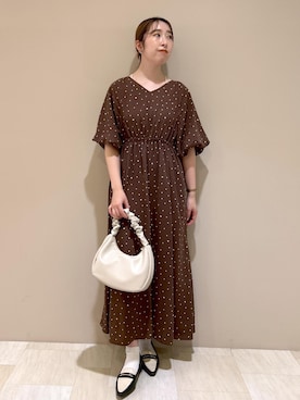 「ワンハンドル」｜「アイテム（ワンピース/ドレス）」を使った、eminaさん（レディース・165cm）の春コーディネート