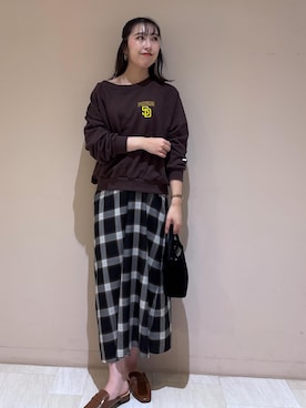 「アイテム（スウェット）」を使った、eminaさん（レディース・165cm）の夏コーディネート