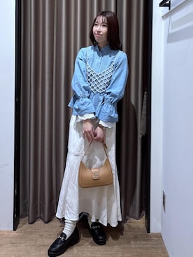 「VIS（ビス）の【180℃美人見え】ハンドルリボンワンショルダーバッグ/新色追加（ショルダーバッグ、イエロー系）」を使った、eminaさん（レディース・165cm）の春コーディネート