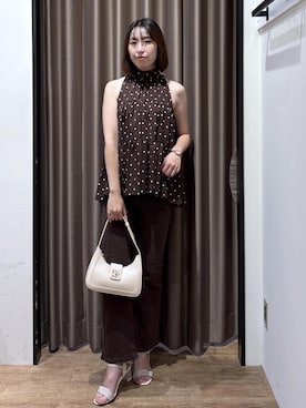「VIS（ビス）の【180℃美人見え】ハンドルリボンワンショルダーバッグ/新色追加（ショルダーバッグ、ホワイト系）」を使った、eminaさん（レディース・165cm）の夏コーディネート