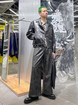 「坊主」｜「アイテム（ライダースジャケット）」を使った、はのやんさん（メンズ・182cm）の秋コーディネート