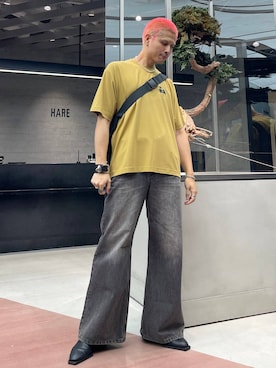 「アイテム（メッセンジャーバッグ）」を使った、はのやんさん（メンズ・182cm）の秋コーディネート