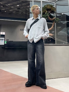 「アイテム（メッセンジャーバッグ）」を使った、はのやんさん（メンズ・182cm）の秋コーディネート