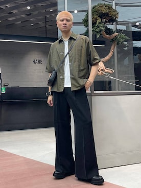 「アイテム（トップス、ブラウン系）」を使った、はのやんさん（メンズ・182cm）の夏コーディネート