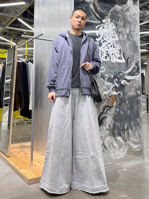 山中拓也着用MUZE 2WAY SPRAY DENIM CARGO PANTS