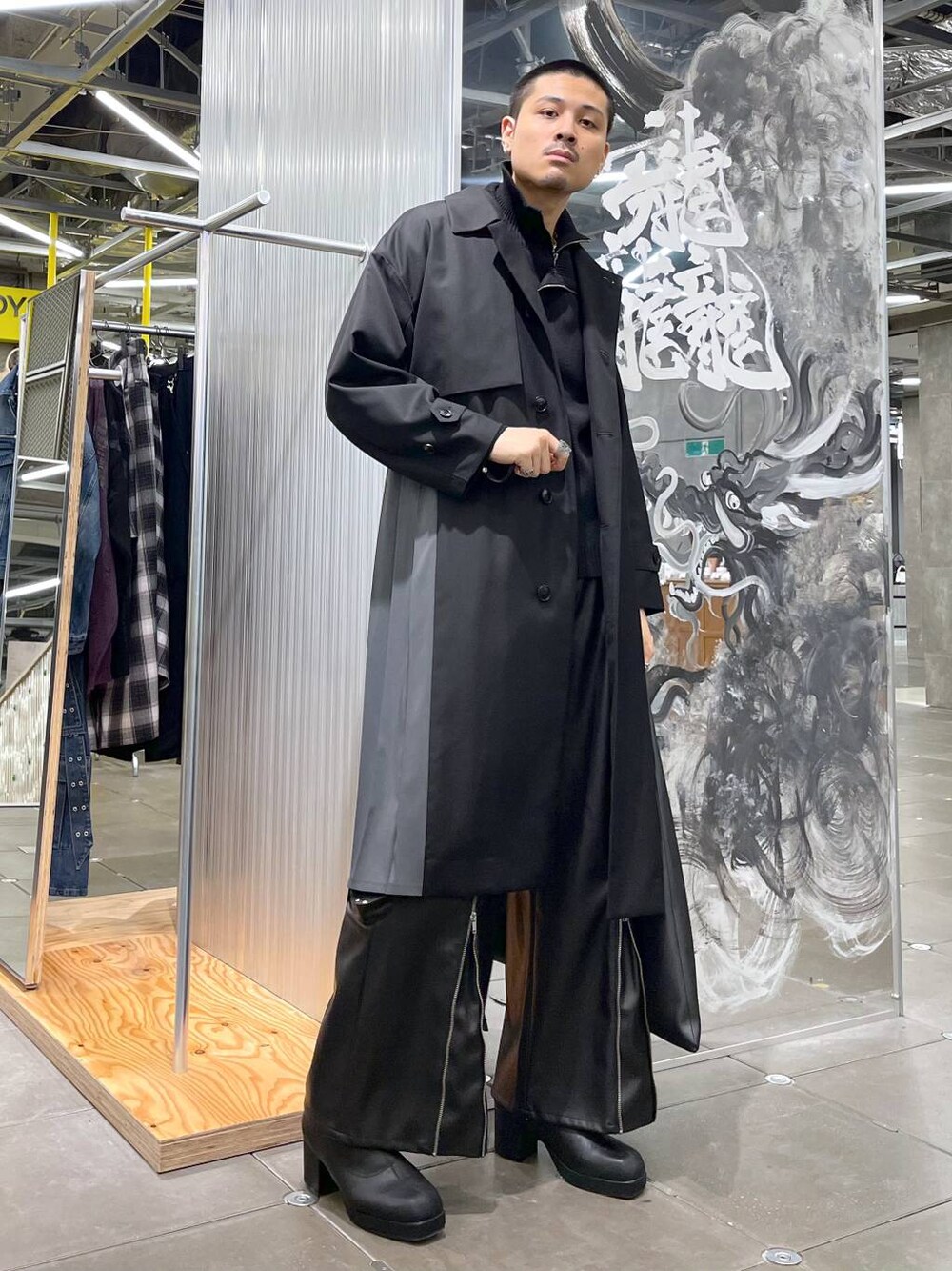 HARE サイドプリーツステンカラーコート HARE（ハレ）の「サイドプリーツステンカラーコート(HARE