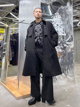 「坊主」｜「アイテム（ステンカラーコート）」を使った、はのやんさん（メンズ・182cm）の冬コーディネート