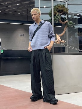 「アイテム（メッセンジャーバッグ）」を使った、はのやんさん（メンズ・182cm）の秋コーディネート