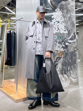 「坊主」｜「アイテム（ステンカラーコート）」を使った、はのやんさん（メンズ・182cm）の秋コーディネート