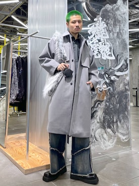 「坊主」｜「アイテム（ステンカラーコート）」を使った、はのやんさん（メンズ・182cm）の秋コーディネート