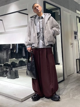 「アイテム（トートバッグ）」を使った、はのやんさん（メンズ・182cm）の秋コーディネート