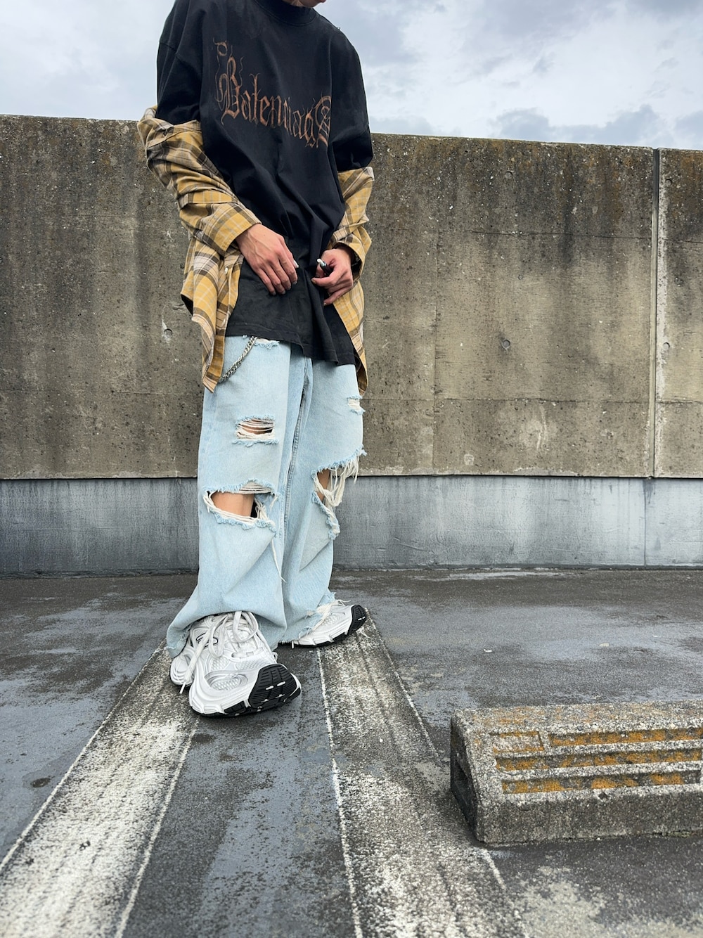 コーデの主役に！！【BALENCIAGA】オーバーサイズTシャツ コラボ【BALENCIAGA】× adidas オーバーサイズ Tシャツ