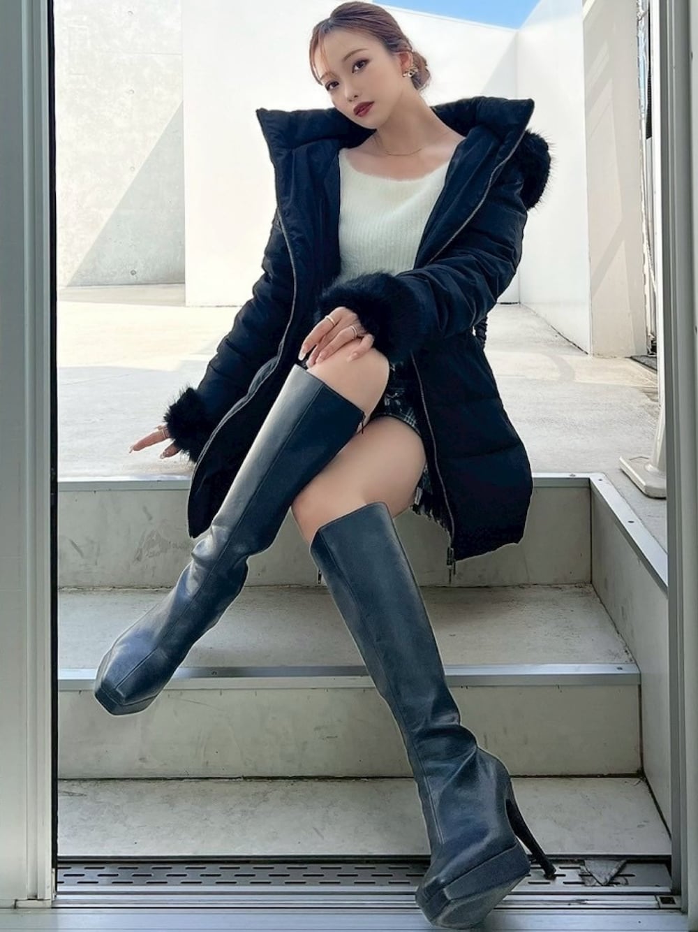 「RESEXXYのフード付きダウンコート（ダウンジャケット/コート、ブラック系）」を使った、ERIKAさん（レディース・157cm）の秋コーディネートの1枚目の写真