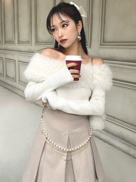ERIKAさんの「パールコンビピアス」を使ったコーディネート