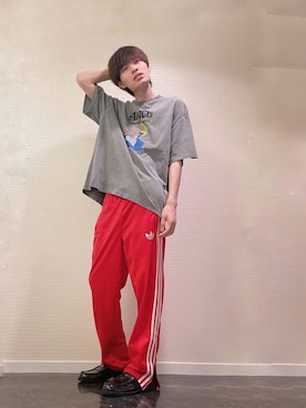 「アイテム（スウェットパンツ、レッド系）」を使った、しゅんやさん（メンズ・180cm）の秋コーディネート