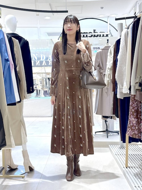 ベロアシシュウロングワンピース603877（ワンピース）｜Andemiu