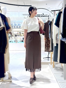 「アイテム（バレッタ/ヘアクリップ）」を使った、andemiu_mizukiさん（レディース・170cm）の秋コーディネート
