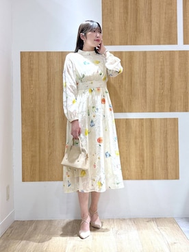 「Andemiu（アンデミュウ）の【セレモニー対応】セットバックパンプス 996359（パンプス）」を使った、andemiu_mizukiさん（レディース・170cm）の冬コーディネート