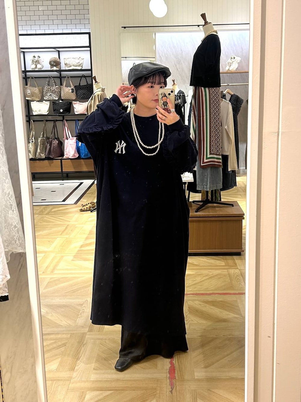 「着痩せ・細見え、ベーシック/シンプル、ワントーン、ワンピース、秋コーデ、骨格ストレート」｜「LOWRYS FARMのパールタレンネックレス　249411（ネックレス、ベージュ系）」を使った、gyannu0807さん（レディース・165cm）の夏コーディネートの1枚目の写真