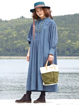 「チャイハネ（チャイハネ）のアイテム（ブーツ）」を使った、Jessicaさん（レディース・161cm）の秋コーディネート