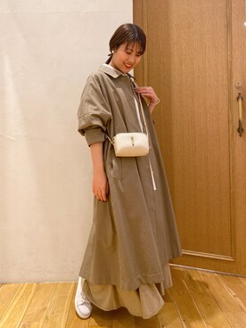 「春カラー」｜「アイテム（ノーカラーコート）」を使った、EBINAさん（レディース・166cm）の冬コーディネート