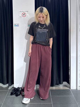 「アイテム（スウェットパンツ、レッド系）」を使った、みはるんさん（レディース・160cm）の夏コーディネート