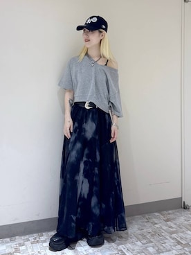 「PAGEBOY（ページボーイ）の【前後2WAY/接触冷感】マルチWAYネックアイススウェット（スウェット、グレー系）」を使った、みはるんさん（レディース）の夏コーディネート