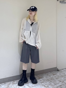 「PBLIM（ページボーイリム）の《UNISEX》メッシュフーディ（パーカー、ホワイト系）」を使った、みはるんさん（レディース）の夏コーディネート