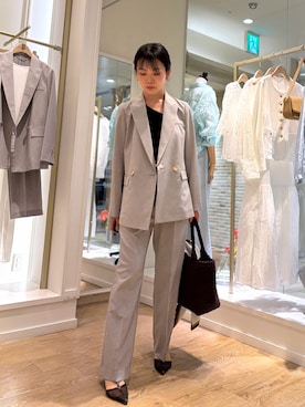 「grace grace （グラスグラス）のｇｇスクエアＧ型　Ｅ（ピアス（両耳用）、ゴールド系）」を使った、onoさん（レディース・157cm）の春コーディネート