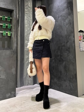 「EMODA（エモダ）のアイテム（ジャケット/アウター）」を使った、山下綾子さん（レディース・160cm）の秋コーディネート