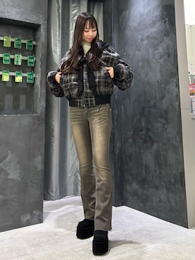 「厚底ブーツ」｜「アイテム（ブルゾン）」を使った、山下綾子さん（レディース・160cm）の秋コーディネート