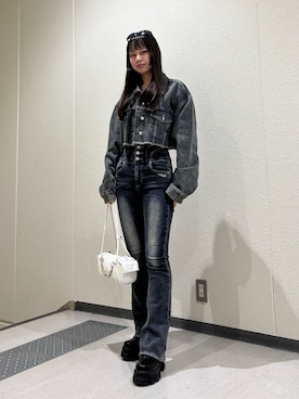 「アイテム（デニムジャケット）」を使った、山下綾子さん（レディース・160cm）の夏コーディネート