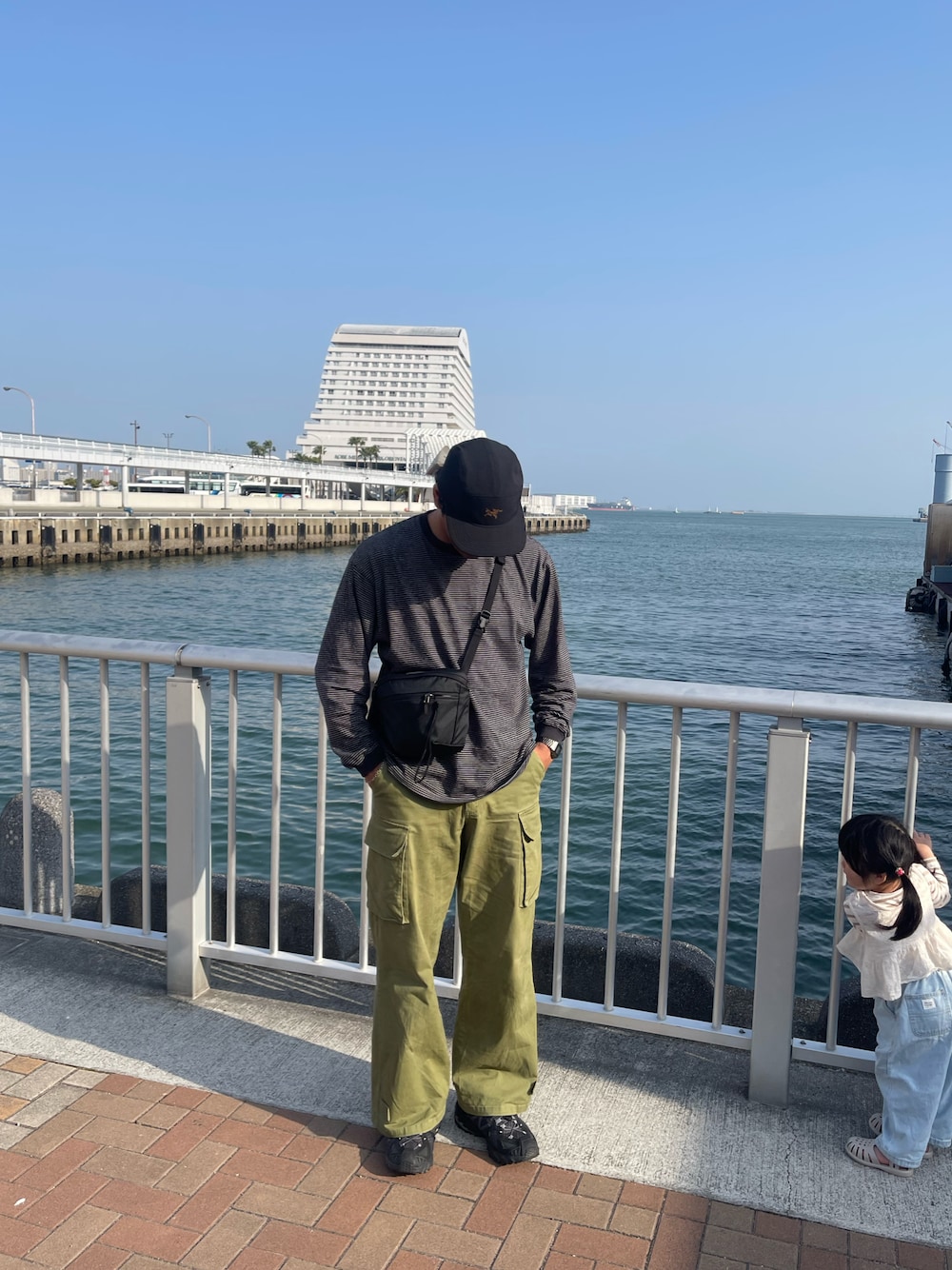 「ARC'TERYXのARC' TERYX/アークテリクス Calidum 5 Panel Hat/カリダム パネルハット（キャップ、ブラック系）」を使った、yukiukukさん（メンズ・177cm）の春コーディネートの1枚目の写真