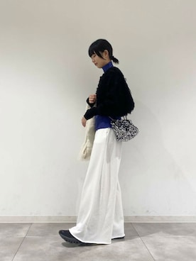 「冬の差し色コーデ」｜「アイテム（ジャケット/アウター）」を使った、つっちーさん（レディース・162cm）の冬コーディネート