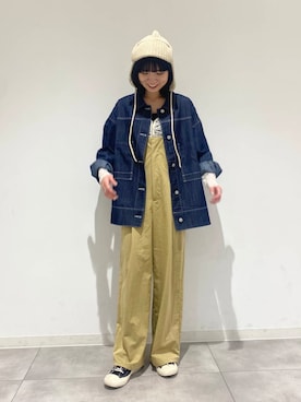 「アイテム（サロペット/オーバーオール、ベージュ系）」を使った、つっちーさん（レディース・162cm）の秋コーディネート