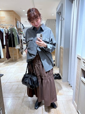 「LOWRYS FARM（ローリーズファーム）の【500mlペットボトル収納可】タックボストンＢＡＧ　1049023（ボストンバッグ、ブラック系）」を使った、and.youさん（レディース）の秋コーディネート