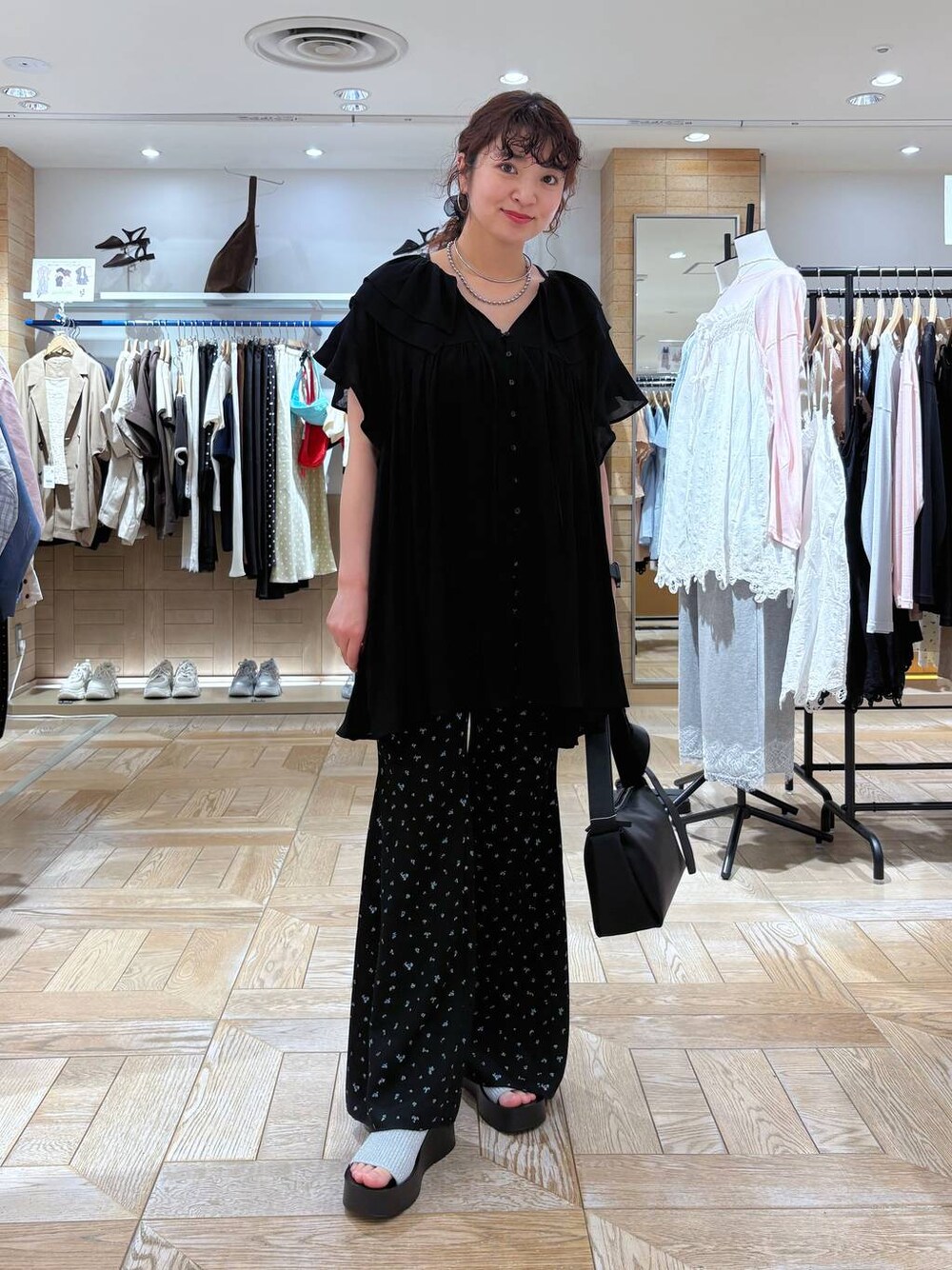 and.you(LOWRYS FARM エスパル仙台)｜LOWRYS FARMのTシャツ/カットソーを使ったコーディネート - WEAR