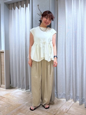 「LOWRYS FARM（ローリーズファーム）のドッキングペプラムノースリーブ　1032148（Tシャツ/カットソー、ホワイト系）」を使った、and.youさん（レディース）の夏コーディネート