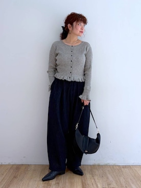 「LOWRYS FARM（ローリーズファーム）の【500mlペットボトル収納可】ハーフムーンフラップショルダーＢＡＧ 1049010（ショルダーバッグ、ブラック系）」を使った、and.youさん（レディース）の秋コーディネート
