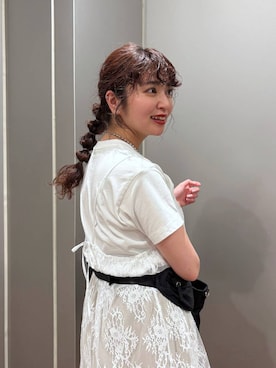 「LOWRYS FARM（ローリーズファーム）のギャザーワイドイージーパンツ　288508（その他パンツ、ベージュ系）」を使った、and.youさん（レディース）の春コーディネート