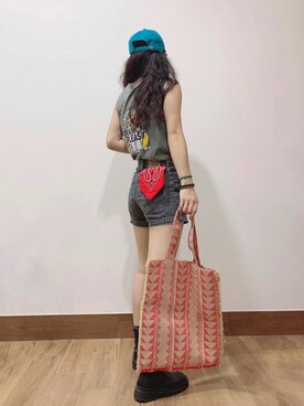 「NET（ネット）のアイテム（帽子）」を使った、hongyiyaoさん（レディース・163cm）の夏コーディネート