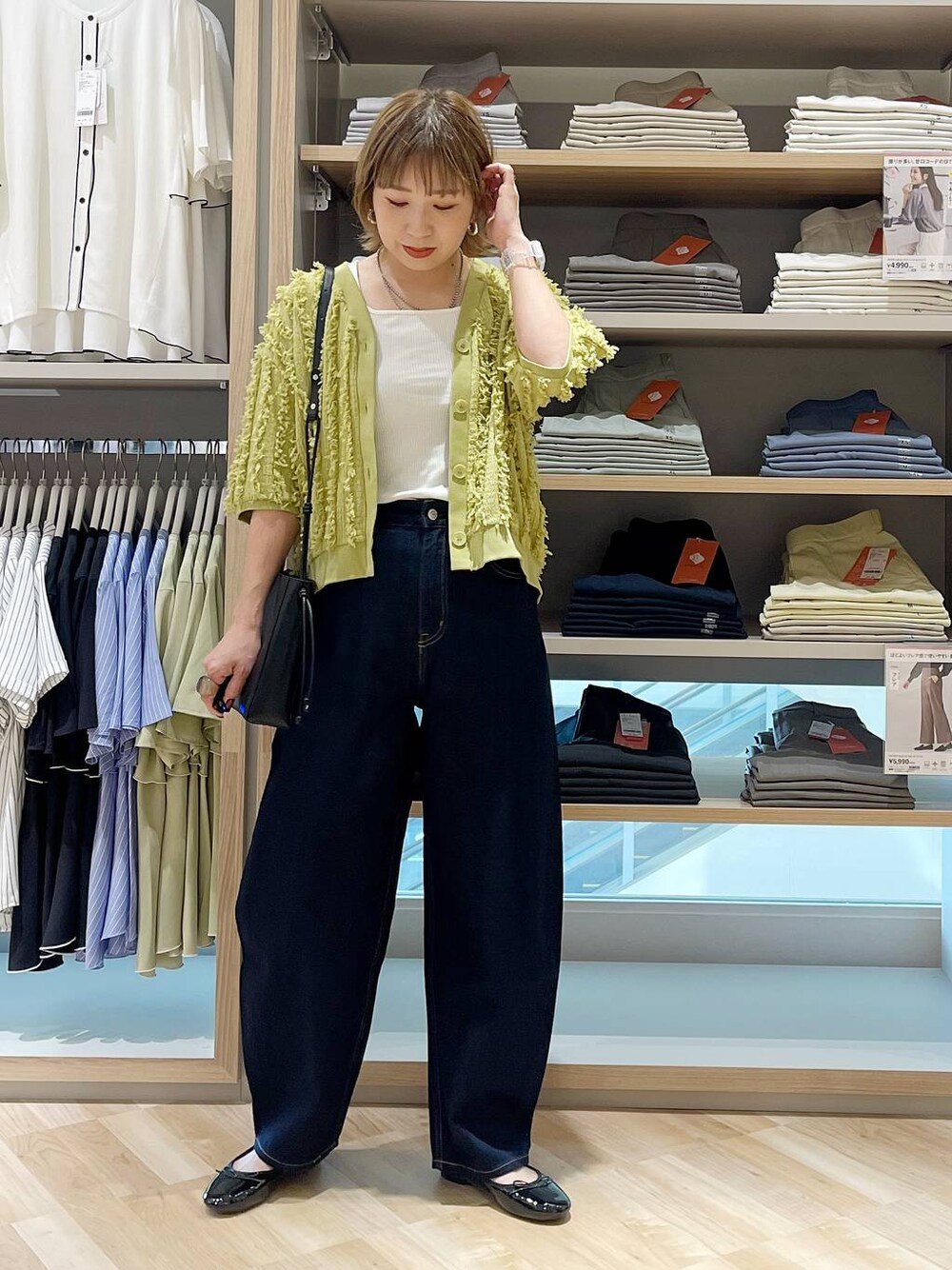 「ベーシック/シンプル、着痩せ・細見え、カジュアル、GLOBAL WORK、GOOD DENIM_GLOBAL WORK」｜「niko and...のオリジナル　アップルウォッチベルト（スマホグッズ、その他）」を使った、kusuko1103さん（レディース・163cm）の春コーディネートの1枚目の写真