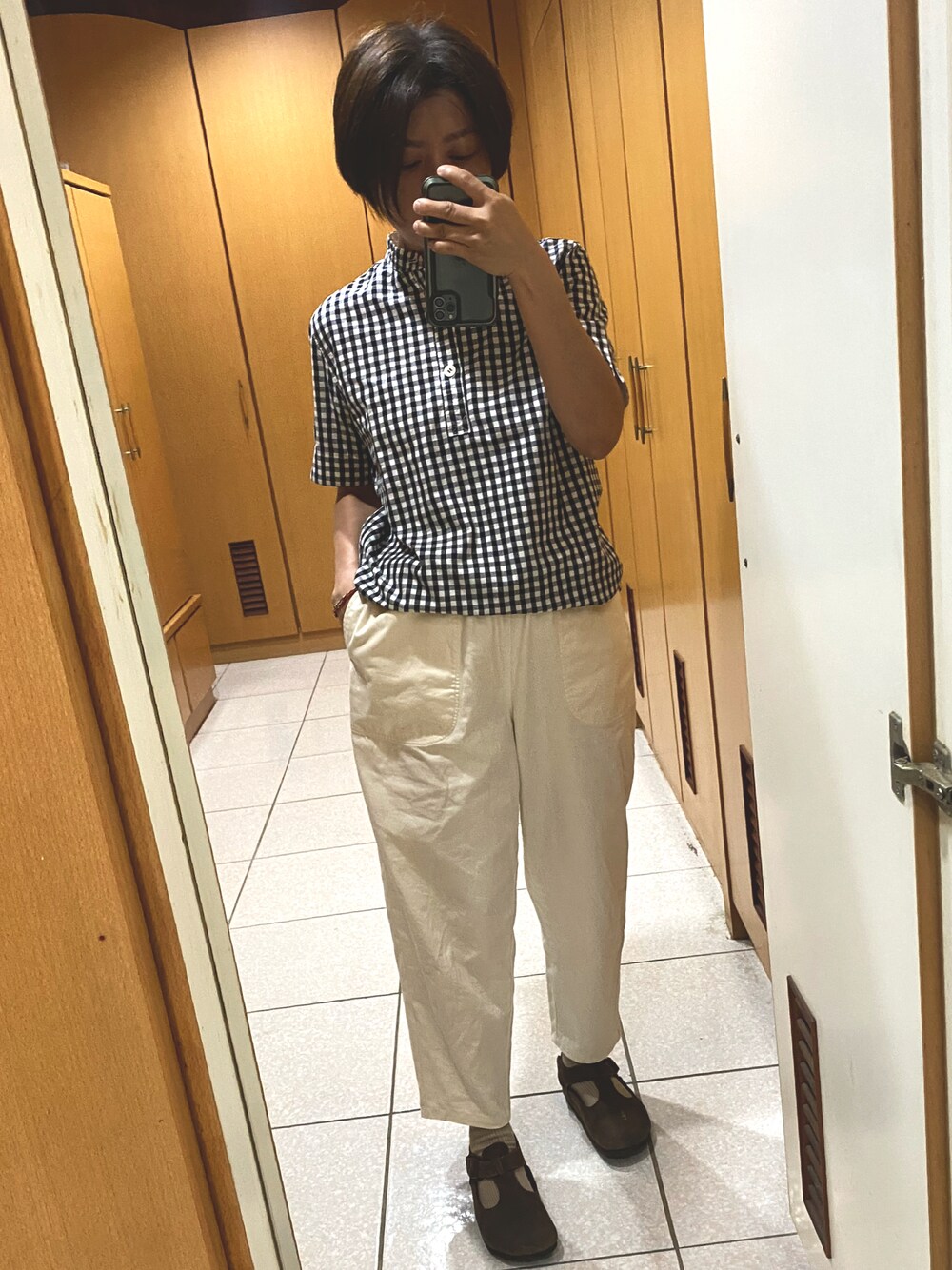 「OLIVE des OLIVEのアイテム（シャツ/ブラウス、ブラック系）」を使った、yukichen3388さん（レディース・155cm）の夏コーディネートの1枚目の写真