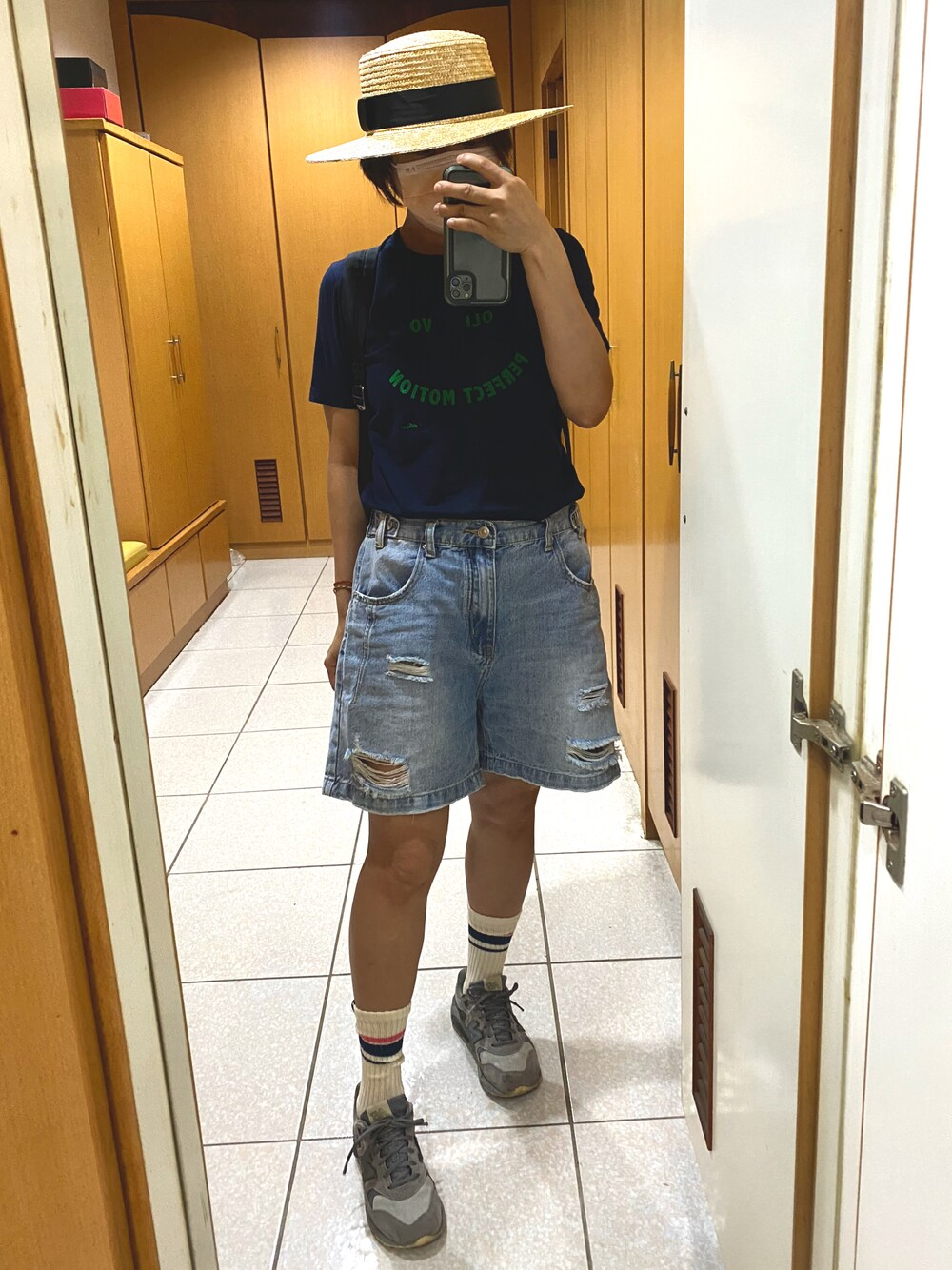 「oliveのアイテム（Tシャツ/カットソー、ブルー系）」を使った、yukichen3388さん（レディース・155cm）の夏コーディネートの1枚目の写真
