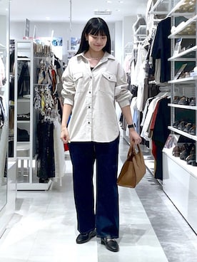 「GLOBAL WORK（グローバルワーク）のGOODデニムバギーパンツ/498388（デニムパンツ）」を使った、西尾有加さん（レディース・164cm・20代）の秋コーディネート