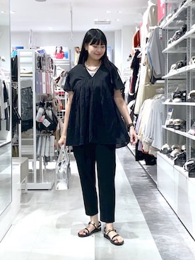 「アイテム（ボストンバッグ）」を使った、西尾有加さん（レディース・164cm・20代）の夏コーディネート